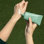 کرم ضد آفتاب فارم استی Tea Tree Biome SPF 50 - حجم ۵۰ میل - Image 2